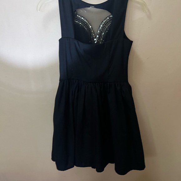 Woman’s black dress size S - Picture 4 of 5
